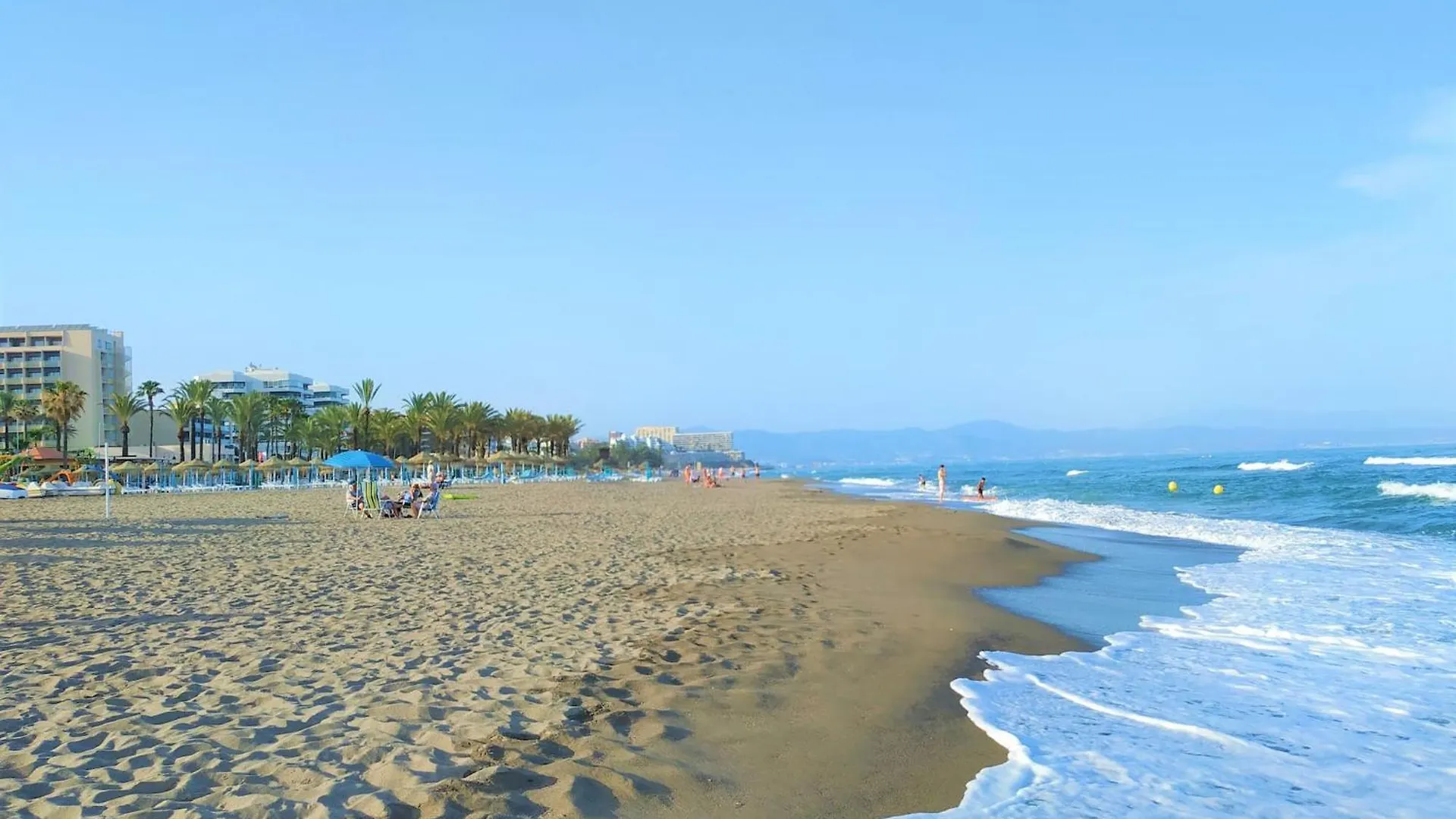 Large Deluxe Front Sea View Apartment Benalbeach Benalmadena Spain