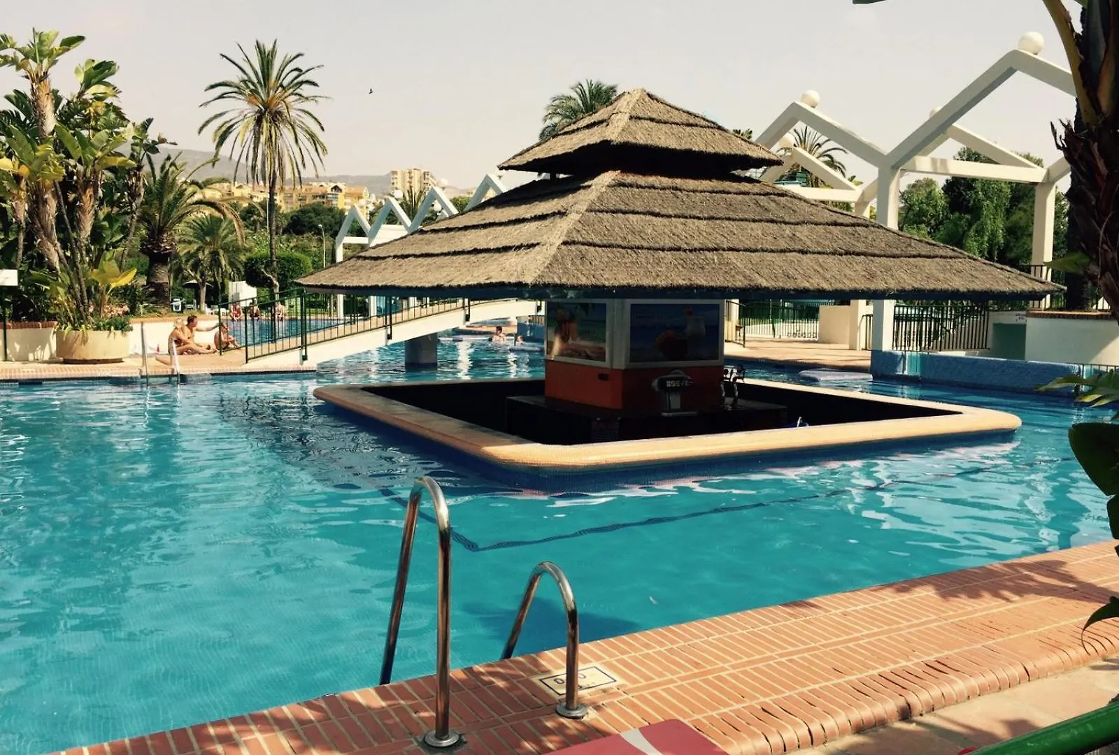 Large Deluxe Front Sea View Apartment Benalbeach Benalmadena