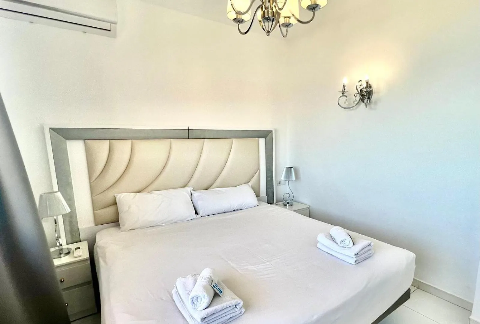 Large Deluxe Front Sea View Apartment Benalbeach Benalmadena