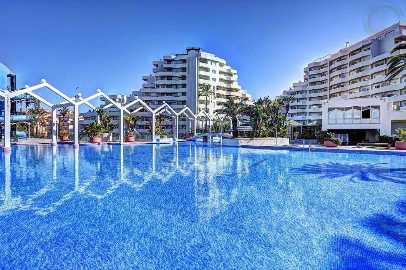 Large Deluxe Front Sea View Apartment Benalbeach Benalmadena