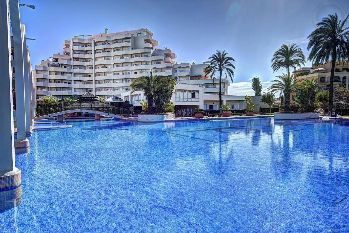 Large Deluxe Front Sea View Apartment Benalbeach Benalmadena