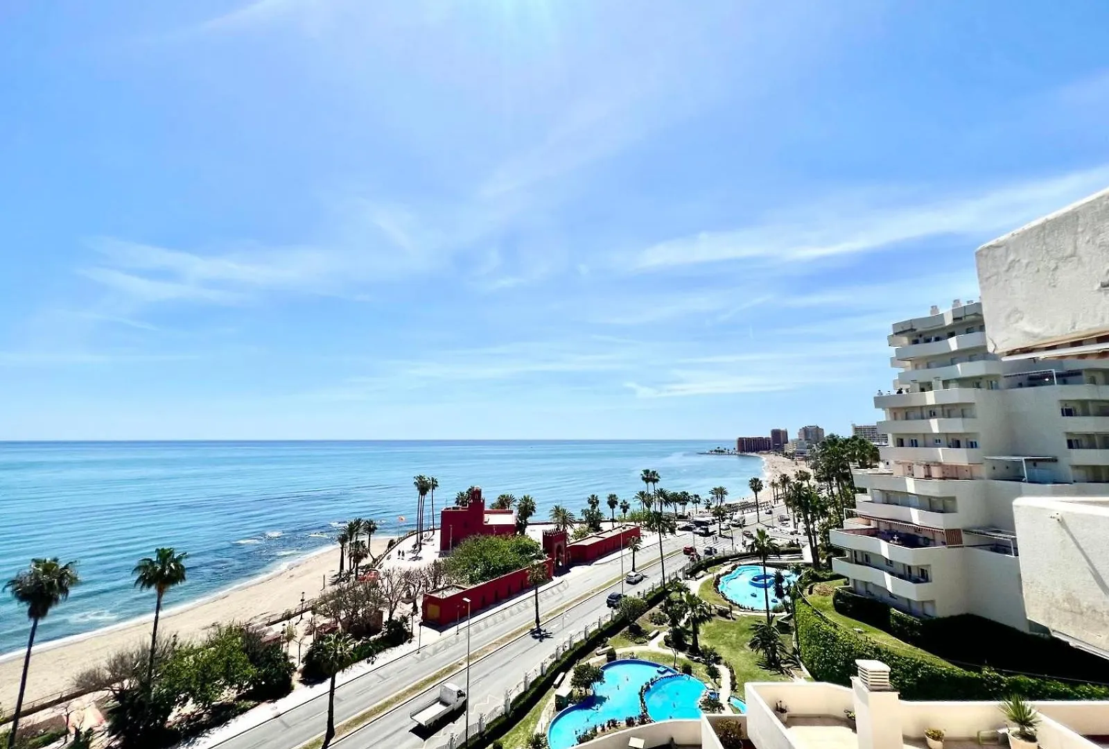 Large Deluxe Front Sea View Apartment Benalbeach Benalmadena Spain