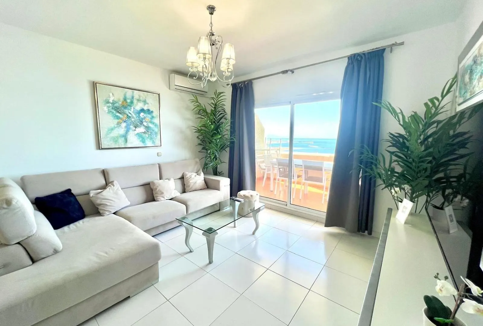 Large Deluxe Front Sea View Apartment Benalbeach Benalmadena 0*,  Spain